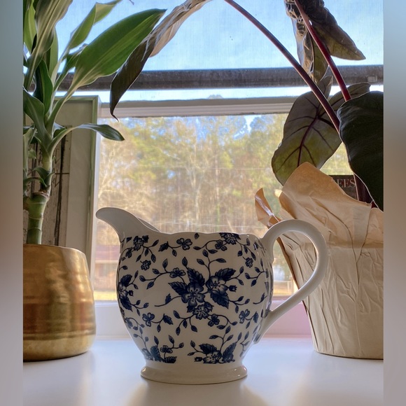 VINTAGE FLORAL PITCHER - Picture 2 of 13